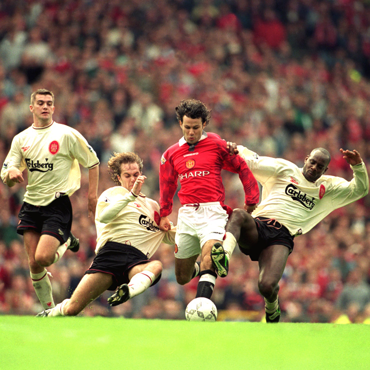Ryan Giggs leaves Manchester United