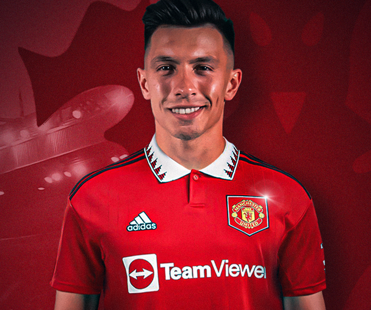 Martinez signs for United